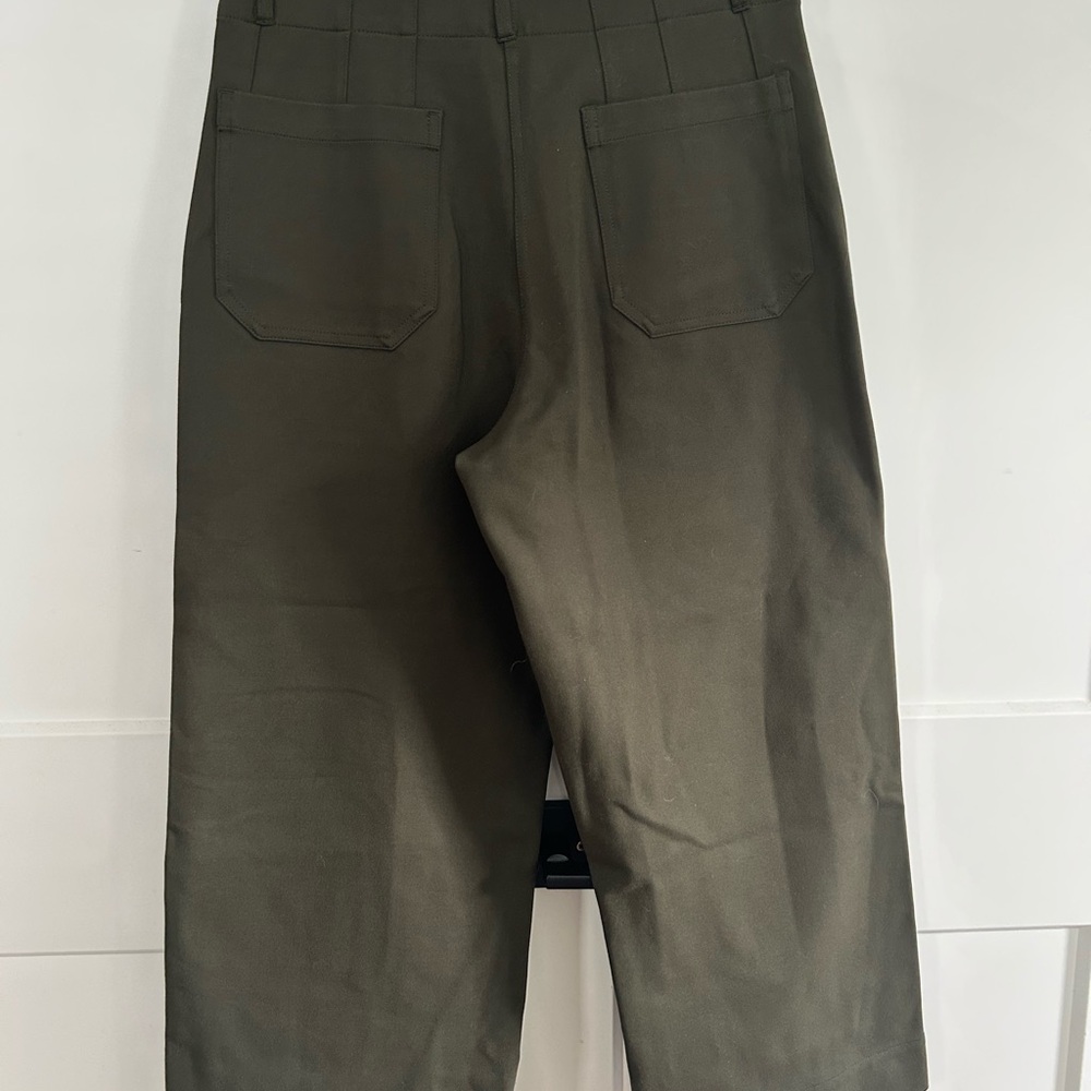 Quince Ultra Stretch Ponte Cropped Wide Leg 24” Olive Pants SZ 8 NWT - Picture 2 of 8